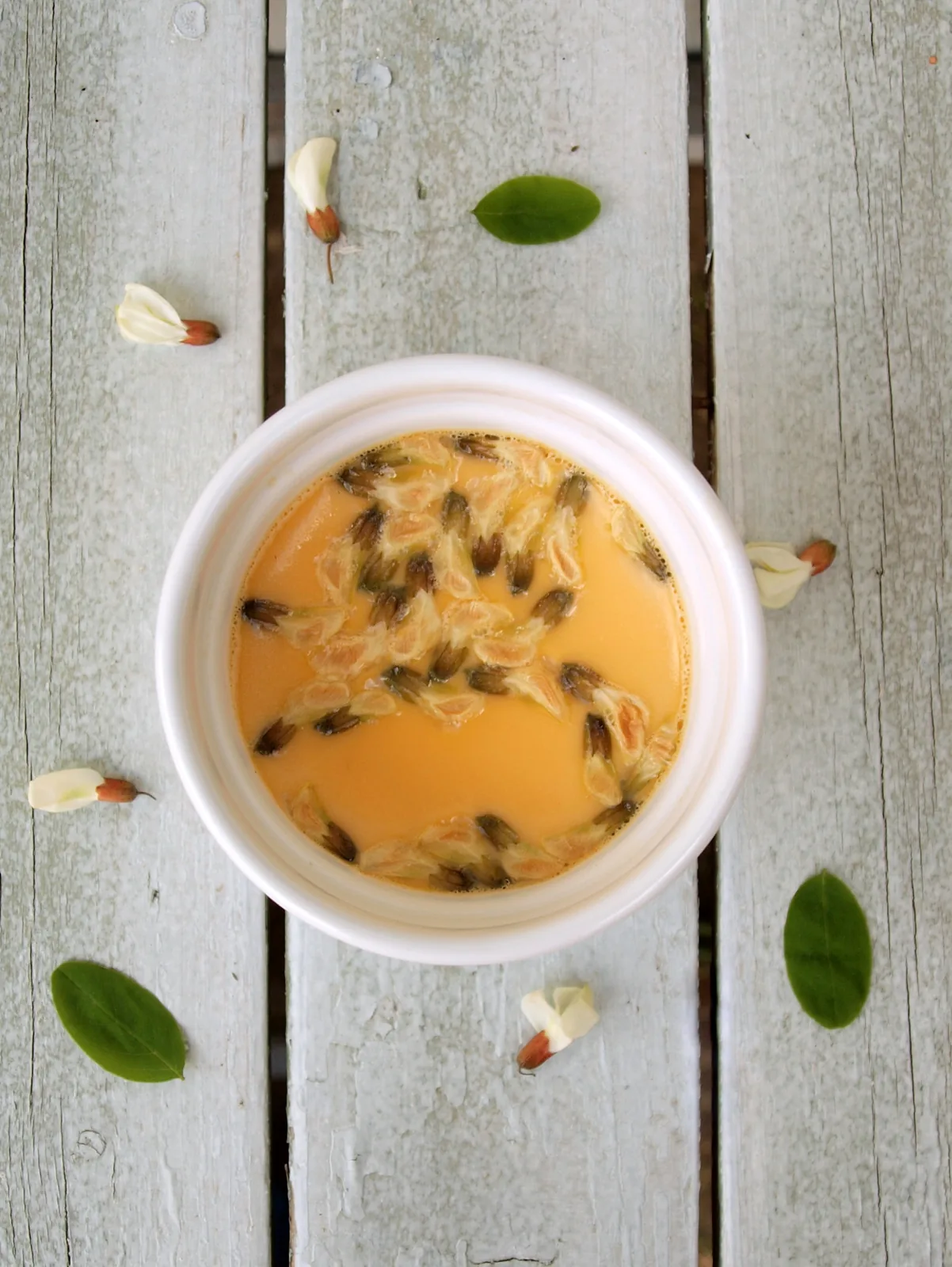 Créme brulée akácvirággal – 2. kép