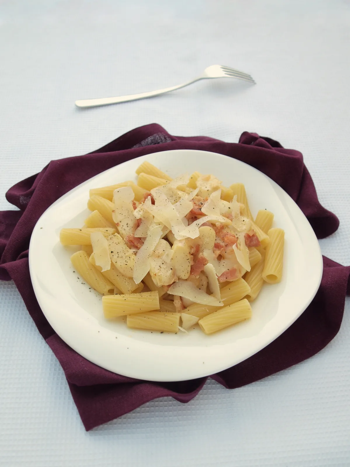 OLYMPUS DIGITAL CAMERA Pirított fehér spárga baconnel, juharsziruppal, tortiglioni tésztával