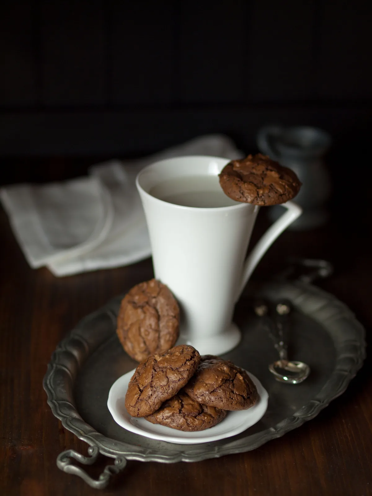csokis cookies, ementális napraforgómagos kekszek és egy könyvajánló
