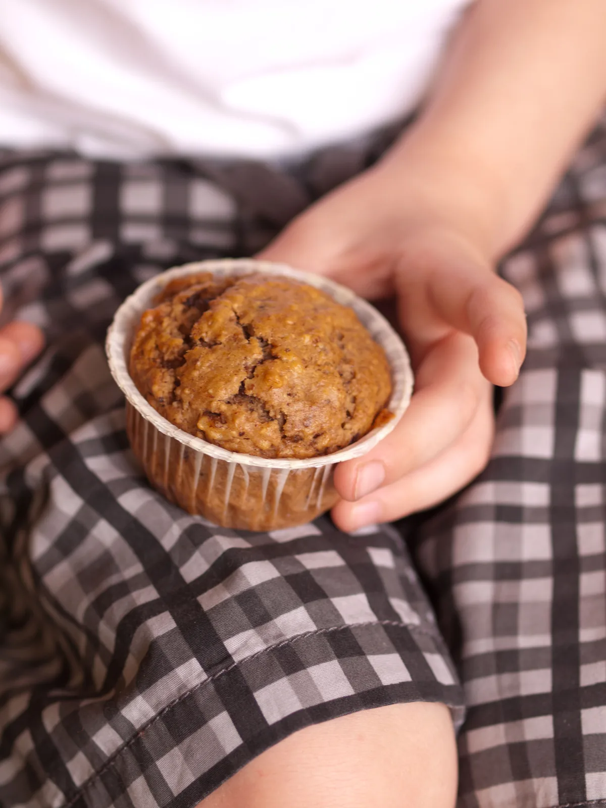 datolyás kávés muffin csokoládéval – 2. kép